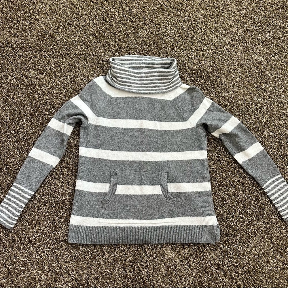 LOFT Gray and White Striped Women's Sweater
